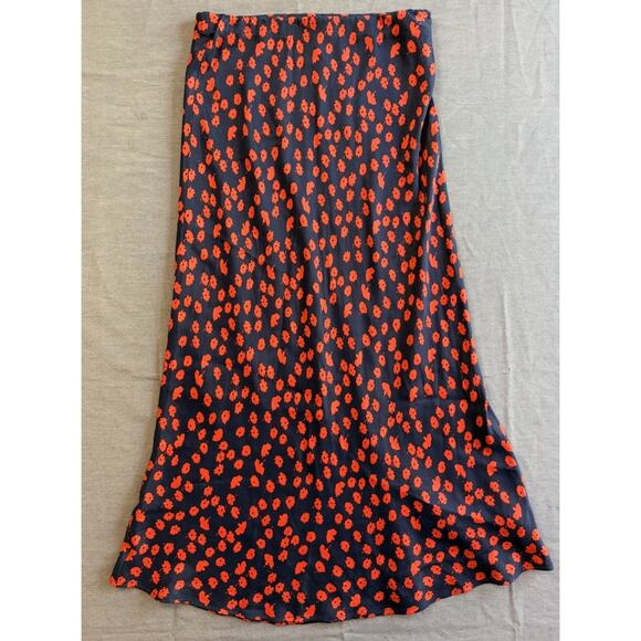 Anthropologie Dresses & Skirts - Maeve Anthropologie Women's Skirt Size XS Red Floral Navy Dressy Midi